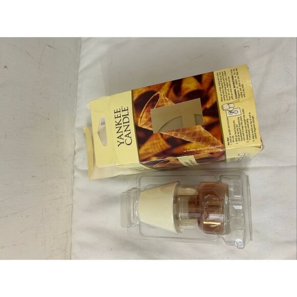Yankee Candle Electric Home Fragrance French Vanilla  plug in new - Picture 5 of 6